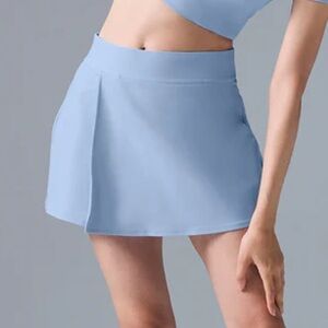 Alo Alosoft backspin seashell blue skirt- size small